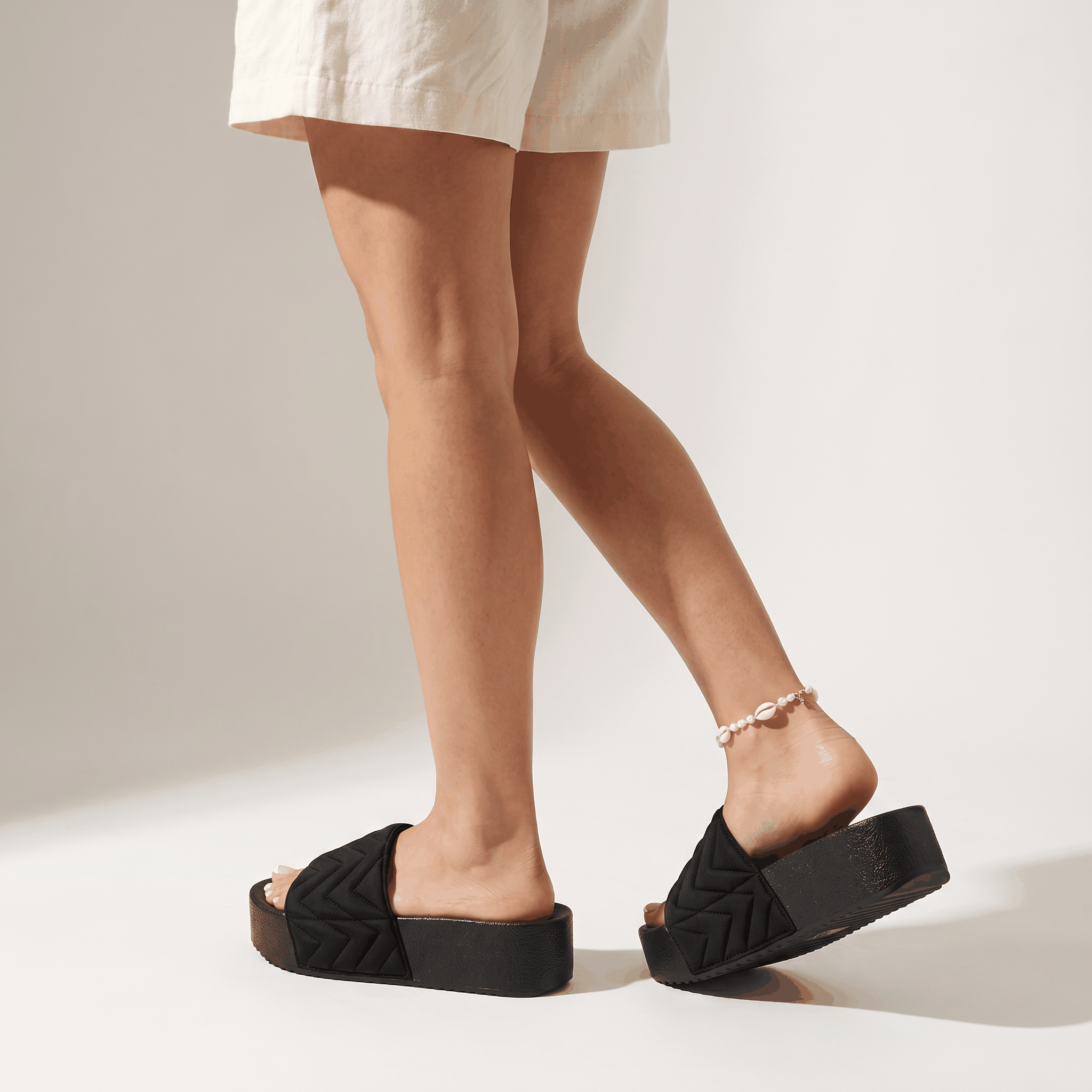 SSENUU platform sandal rear
